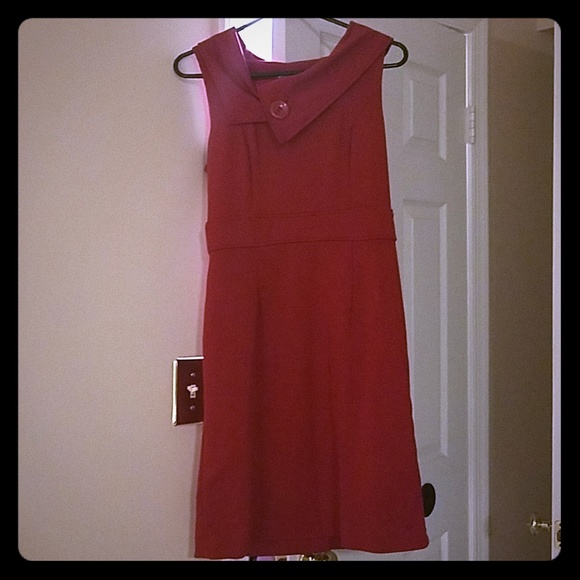 ICE Sleeveless Red Dress with Side Zipper - Picture 4 of 8